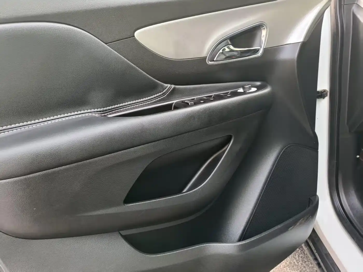 Buick Encore 2013 1.4T Automatic 2WD Elite фото 4