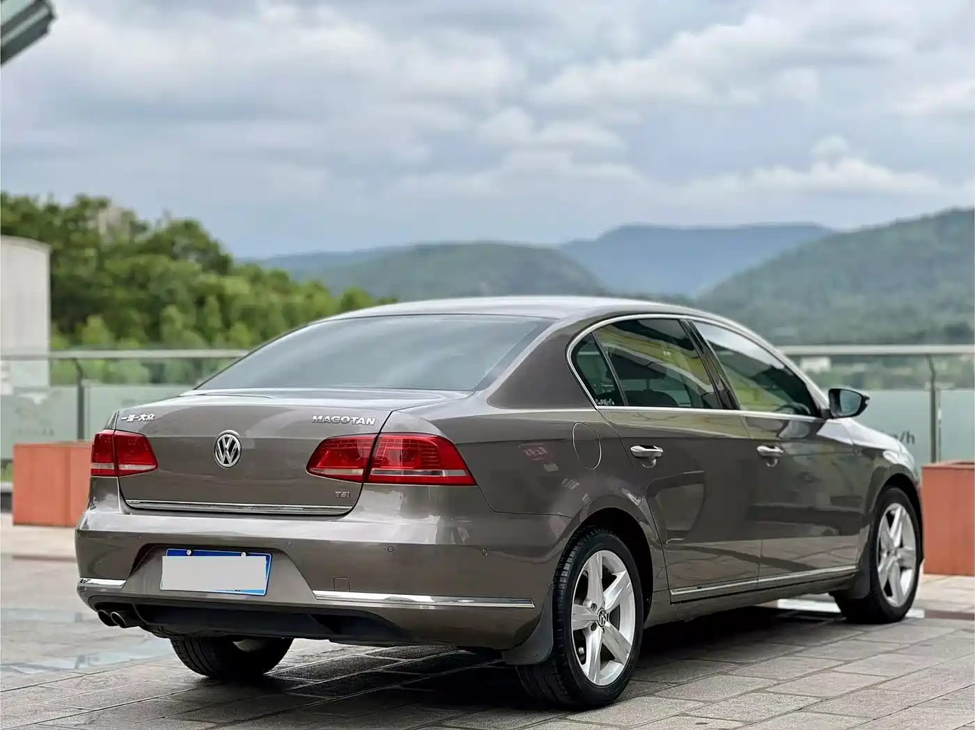 Volkswagen Magotan 2015 2.0TSI Premium фото 8