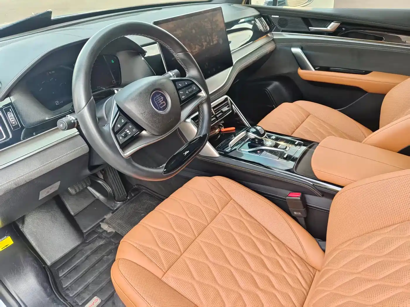 BYD Tang New Energy 2023 Model DM-i Champion Edition 112KM Honor фото 10