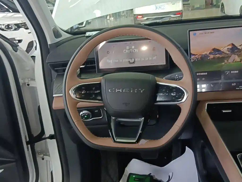 Chery Tiggo 8L 2026 2024 Model 2.0T 2WD Luxury 5-Seater