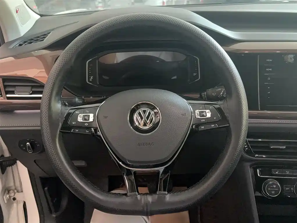 Volkswagen Tharu 2020 280TSI 2WD Flagship Edition China VI фото 14