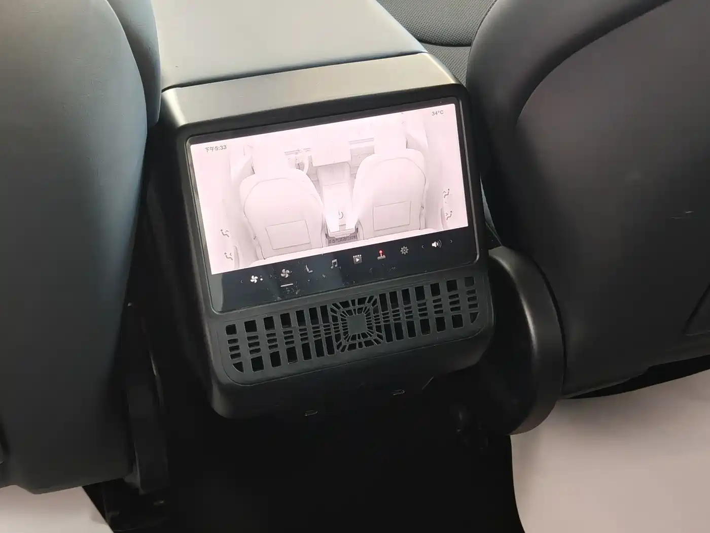 Tesla Model 3 2026 2025 Model Year Facelift Rear-Wheel Drive