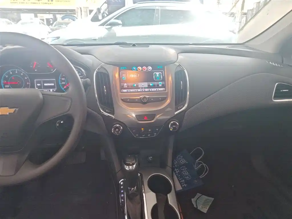 Chevrolet Cruze 2017 1.4T DCT Pioneer Sunroof фото 13