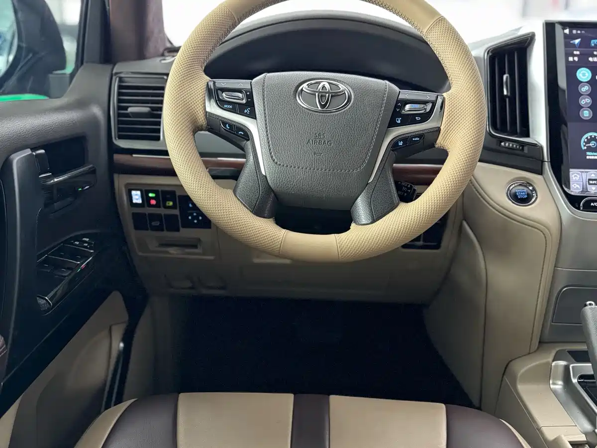 Toyota Land Cruiser (Import) 2018 2016 4.0L V6 Middle East Basic Edition