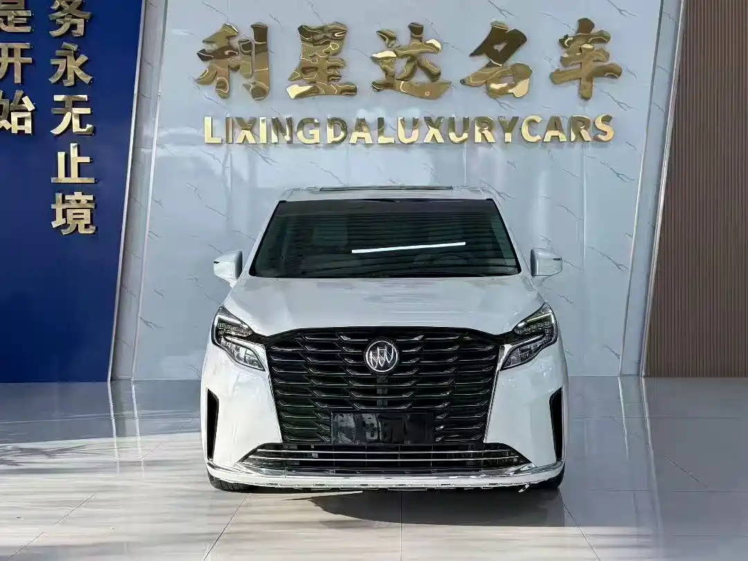 Фото 2 - Buick GL8
