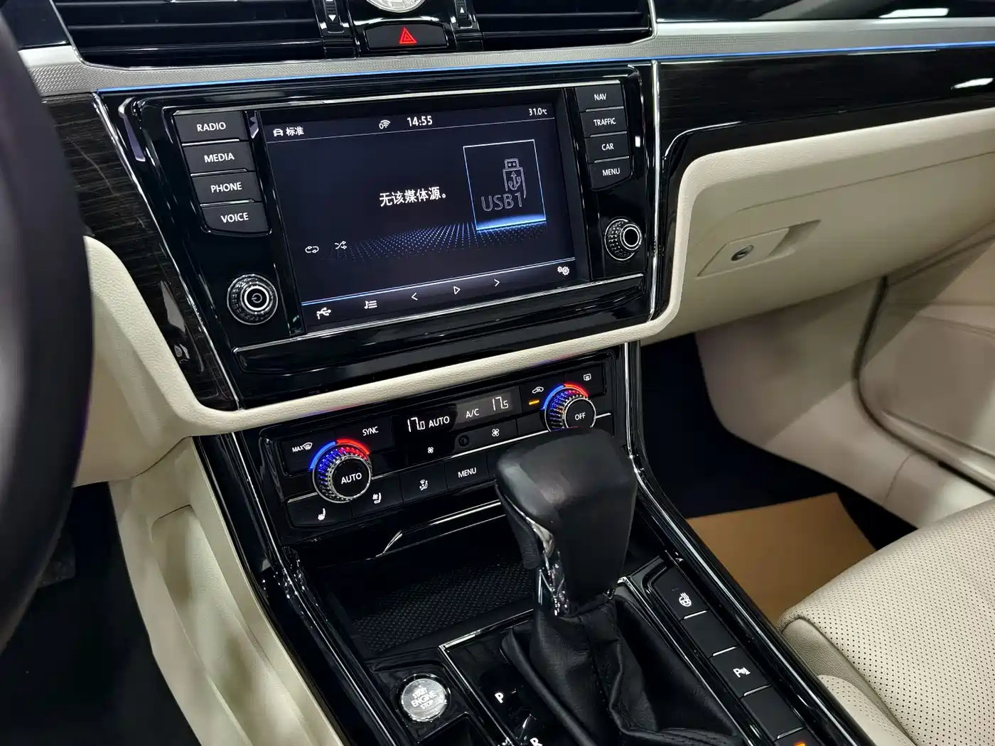 Volkswagen Phideon 2016 380TSI 2WD Ultimate Edition фото 4