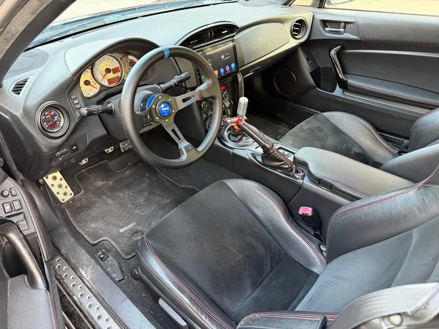 Subaru BRZ 2015 2.0i Manual фото 4