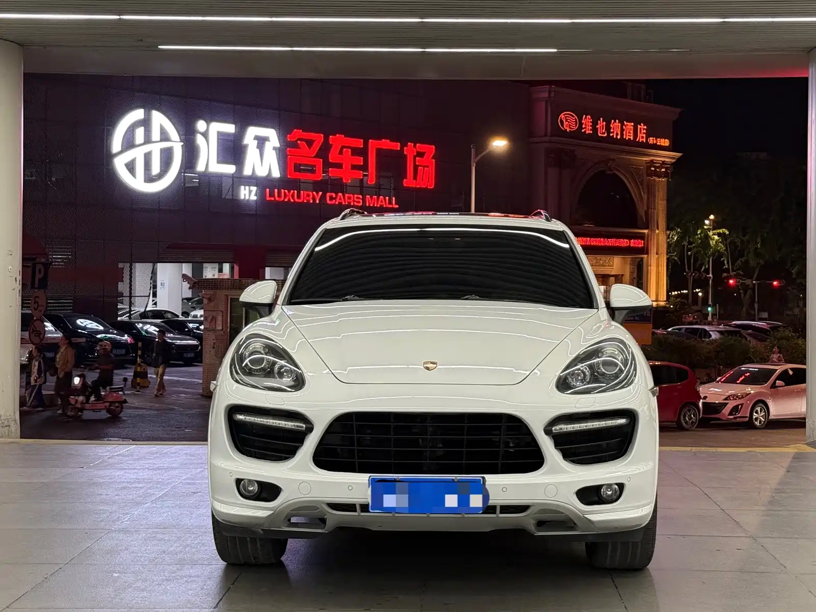Фото 2 - Porsche Cayenne