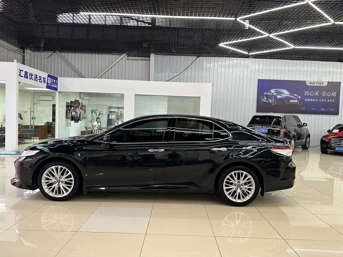 Toyota Camry 2018 2.5G Luxury Edition фото 21