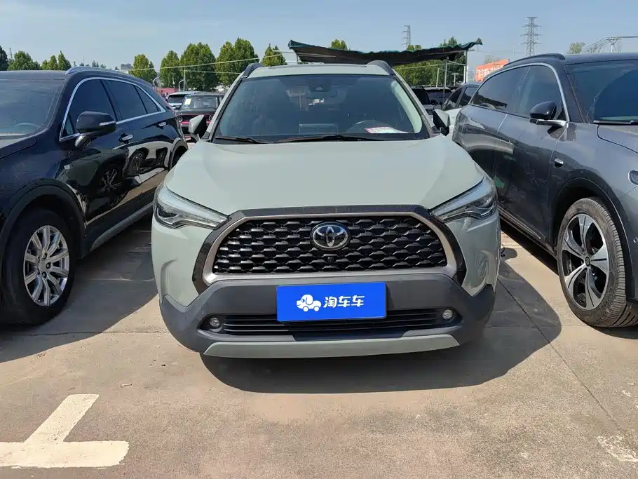Фото 2 - Toyota Corolla Cross