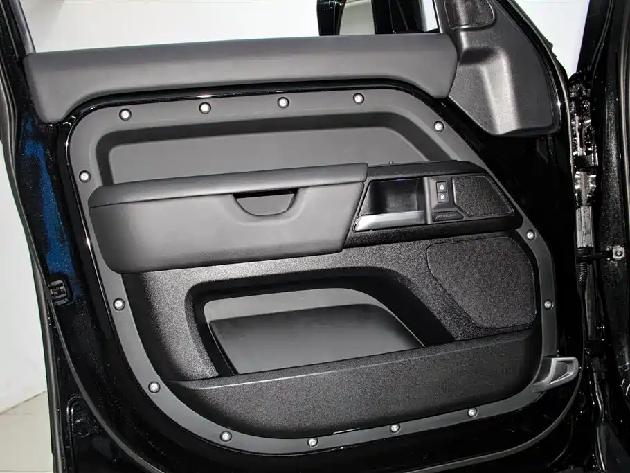 LAND ROVER GUARD
