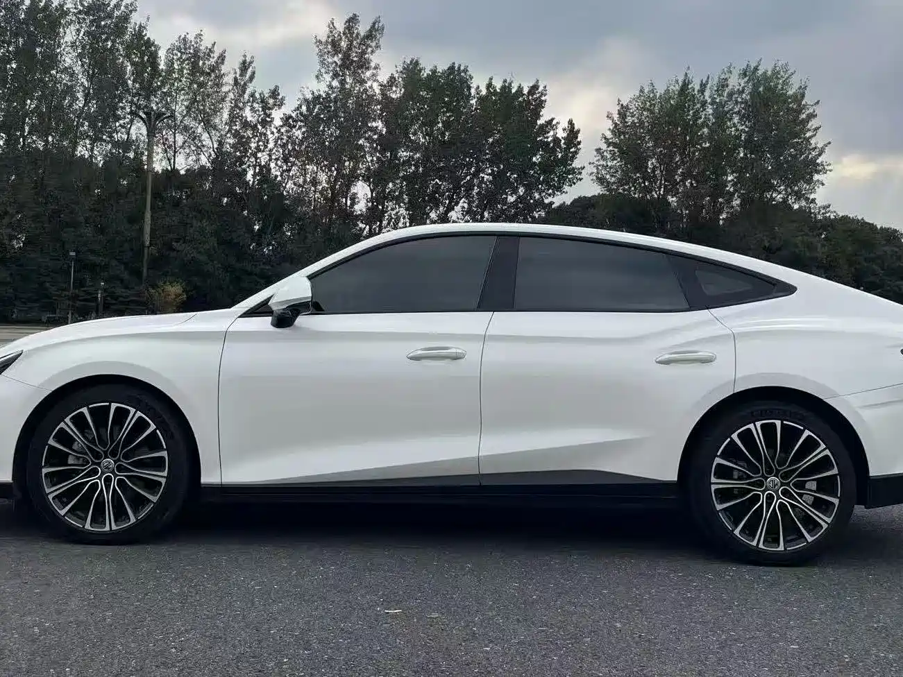 Фото 7 - MG MG7
