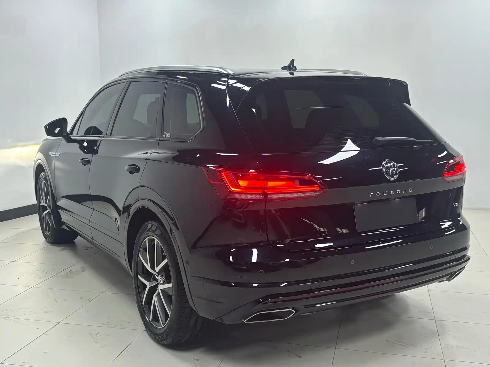 Фото 7 - Volkswagen Touareg