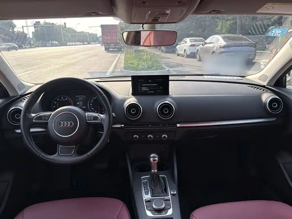 Audi A3 2016 Sportback 35 TFSI Leadership фото 11