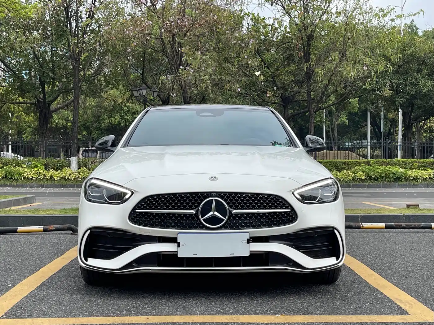 Mercedes-Benz C-Class 2025 C 260 L Night Sport Edition фото 2