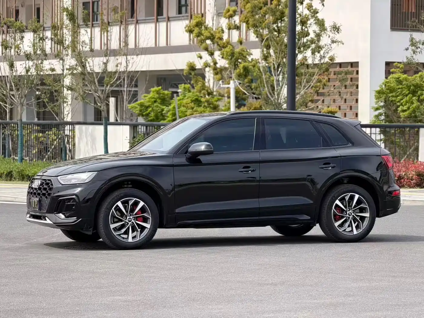 Audi Q5L 2024 Model 40 TFSI Luxury Dynamic