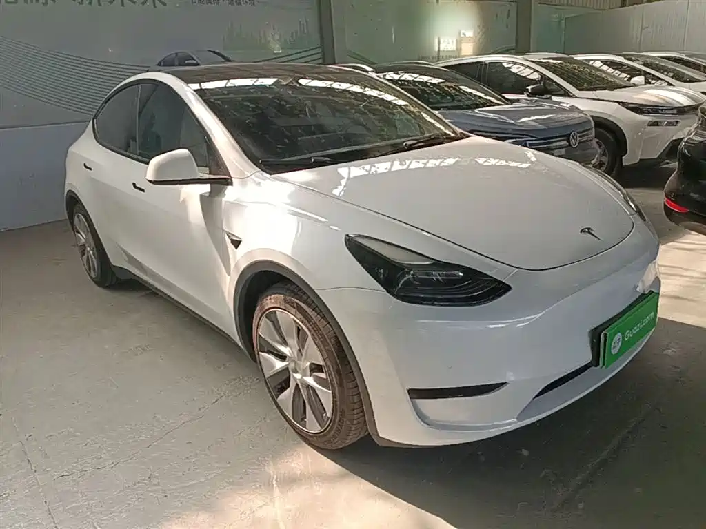 Фото 4 - Tesla Model Y