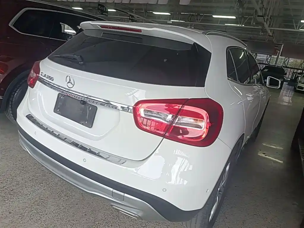 Mercedes-Benz GLA 2016 GLA 200 Dynamic фото 7