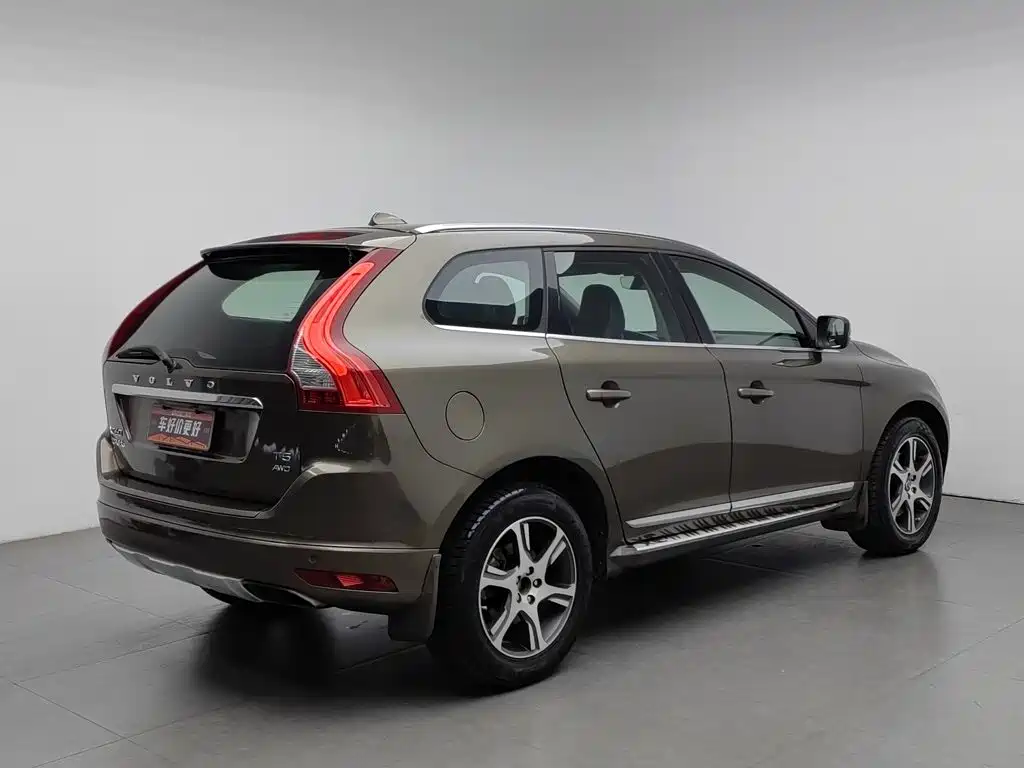 Фото 2 - Volvo XC60