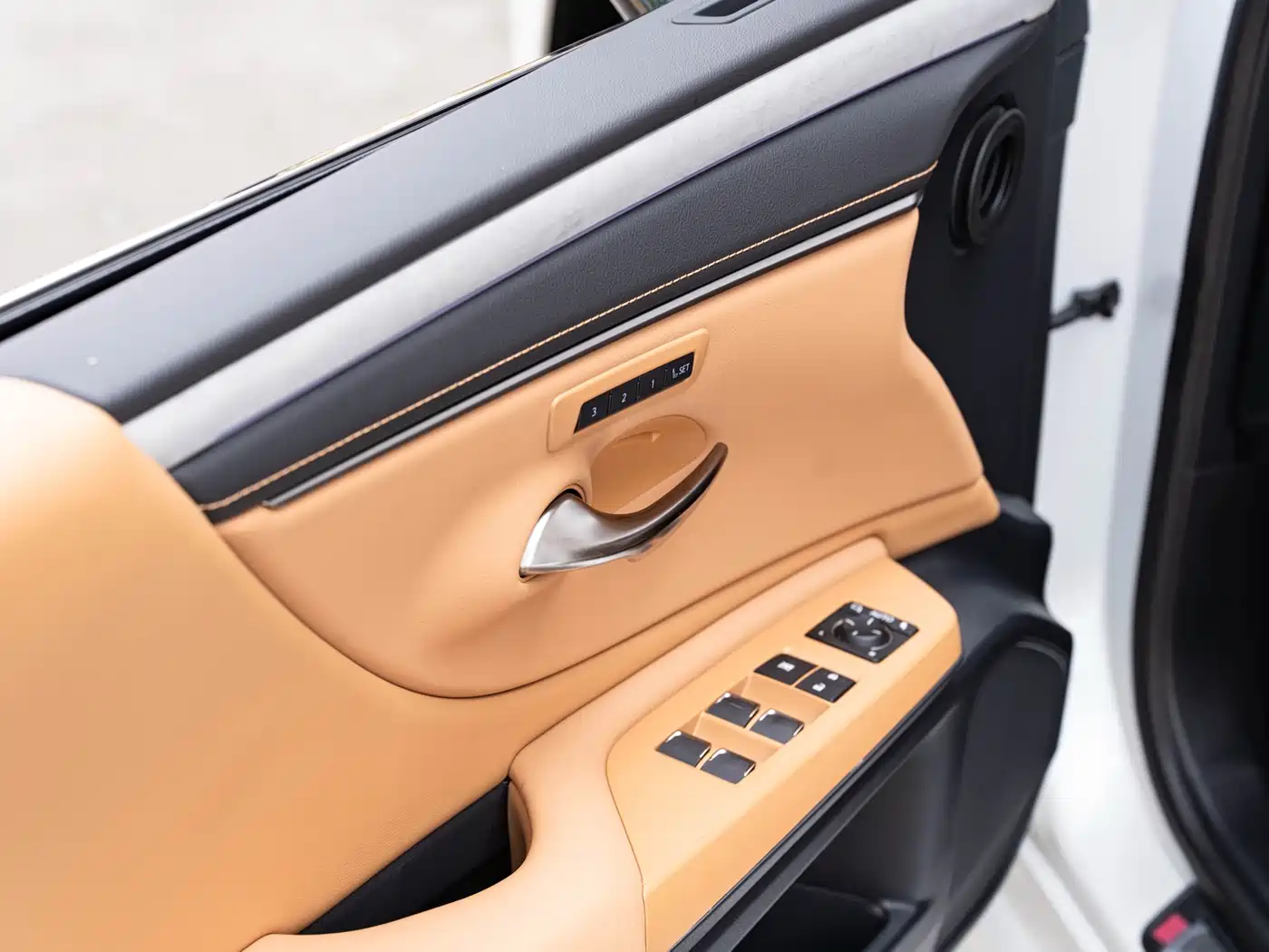 Lexus ES 2025 200 Ultimate Edition фото 18