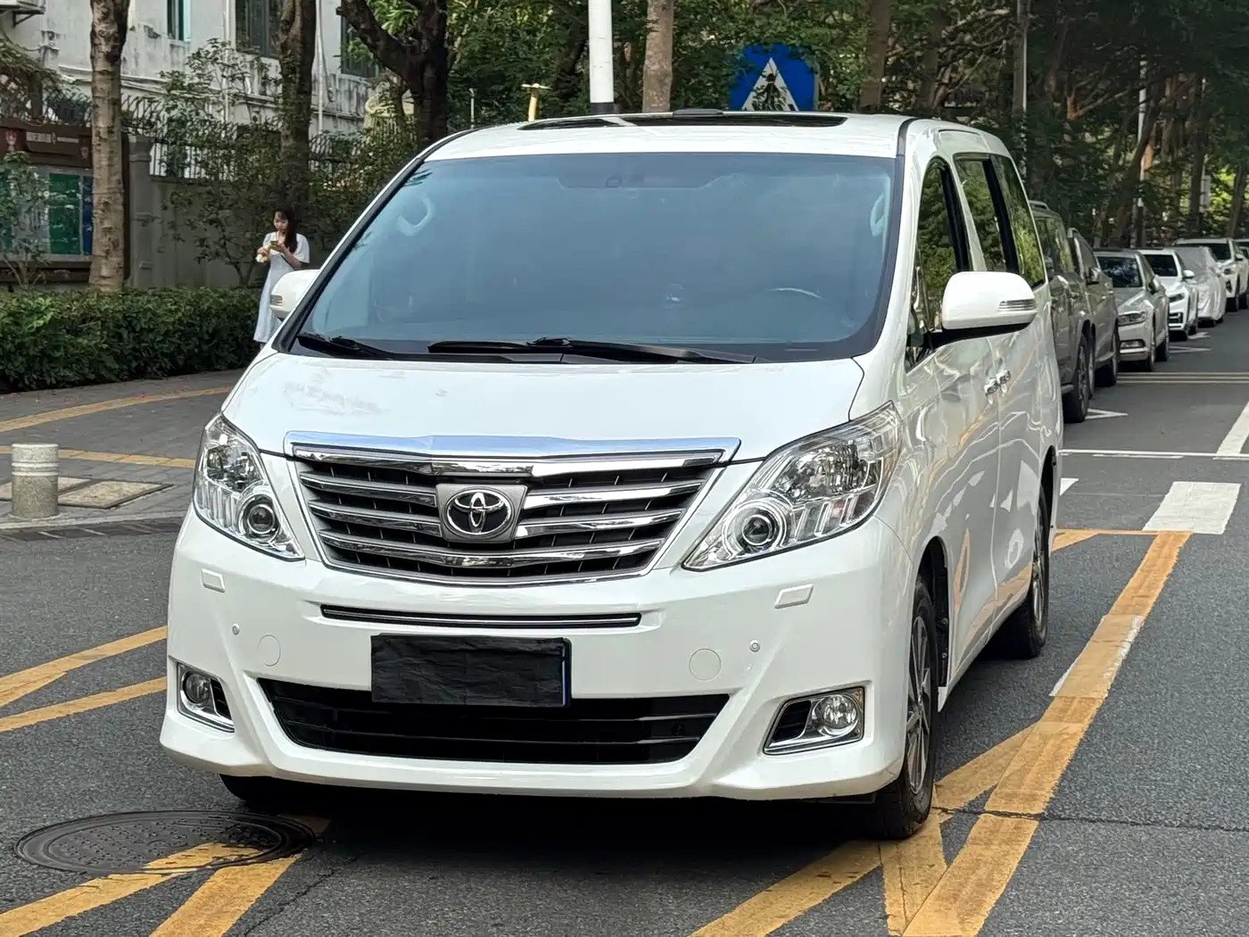 Toyota Alphard 2012 3.5L Premium Edition фото 4