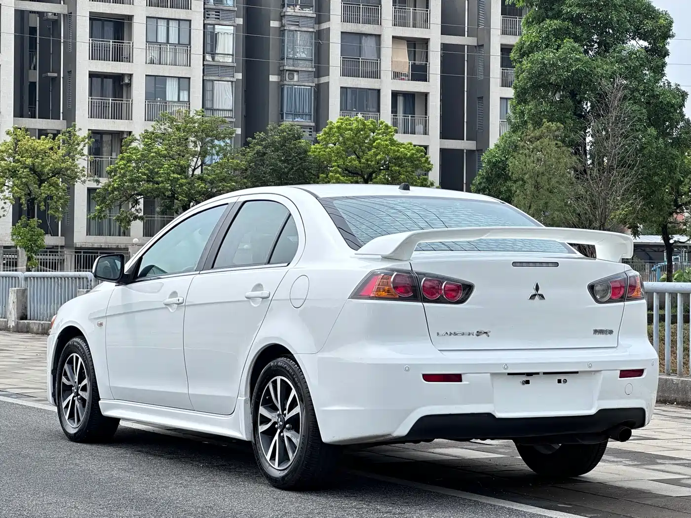 Mitsubishi Lancer EX 2014 2013 ZhiShang Edition 1.8L CVT Luxury