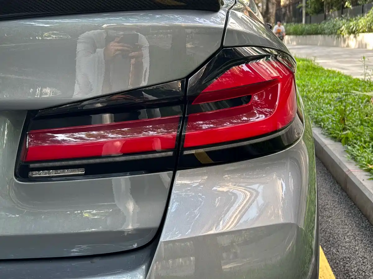 BMW 5 Series (Import) 2022 530i M Sport Package фото 16
