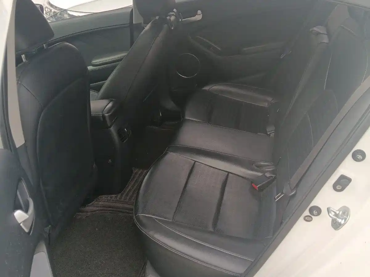 Kia K3 2017 1.6L Automatic 15th Anniversary Special GLS фото 8