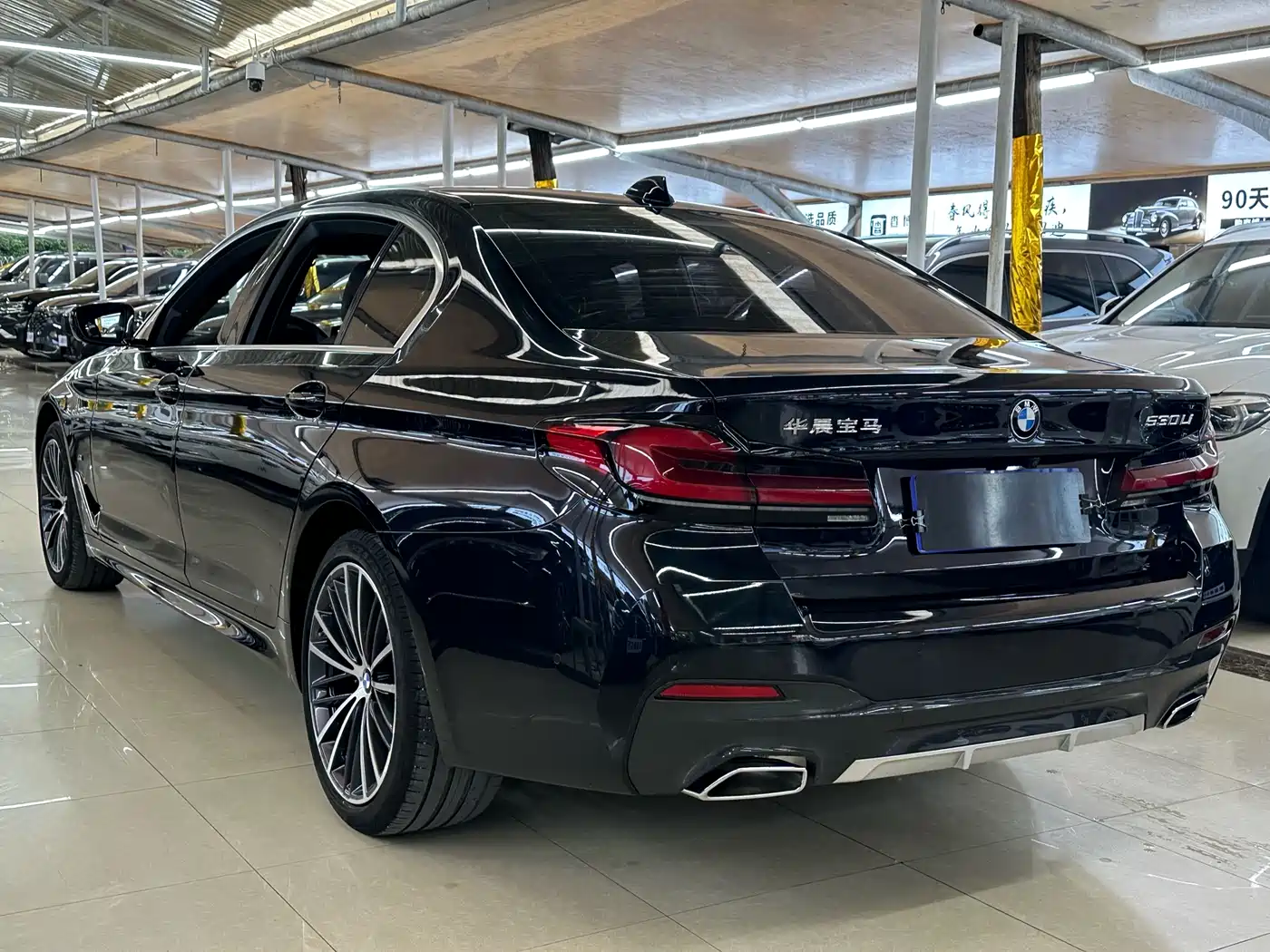 BMW 5 Series 2022 Facelift 530Li Leading M Sport Package фото 6