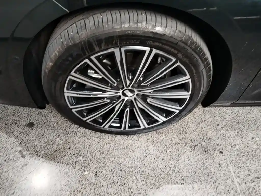 Geely Galaxy Galaxy Xingyao 8 2026 2025 Model 130km EM-i Flagship Edition