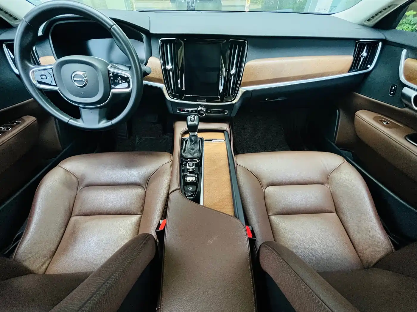 Фото 10 - Volvo S90