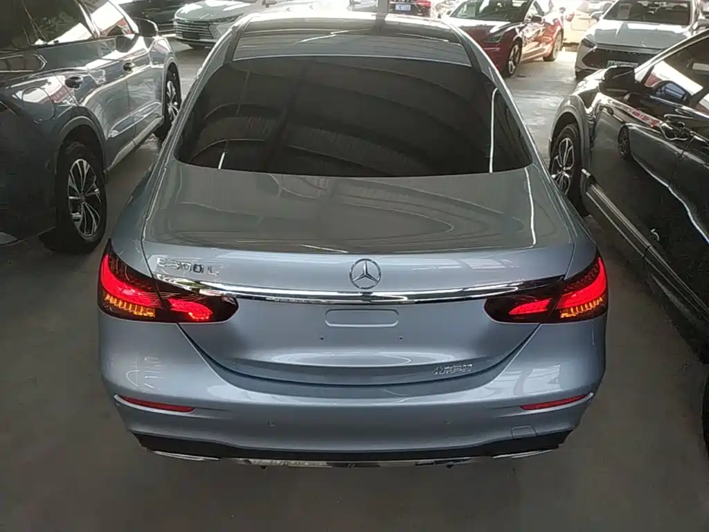 Photo 6 - Mercedes-Benz E-Class