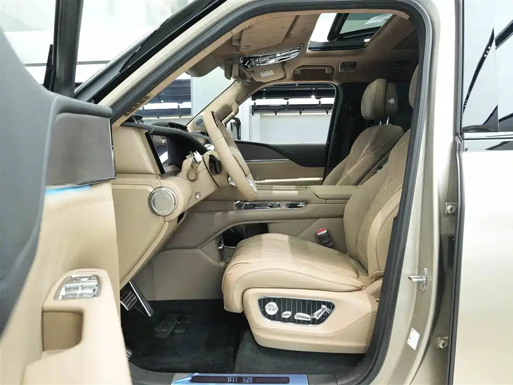 Yangwang U8 L 2025 U8L Base Model фото 11