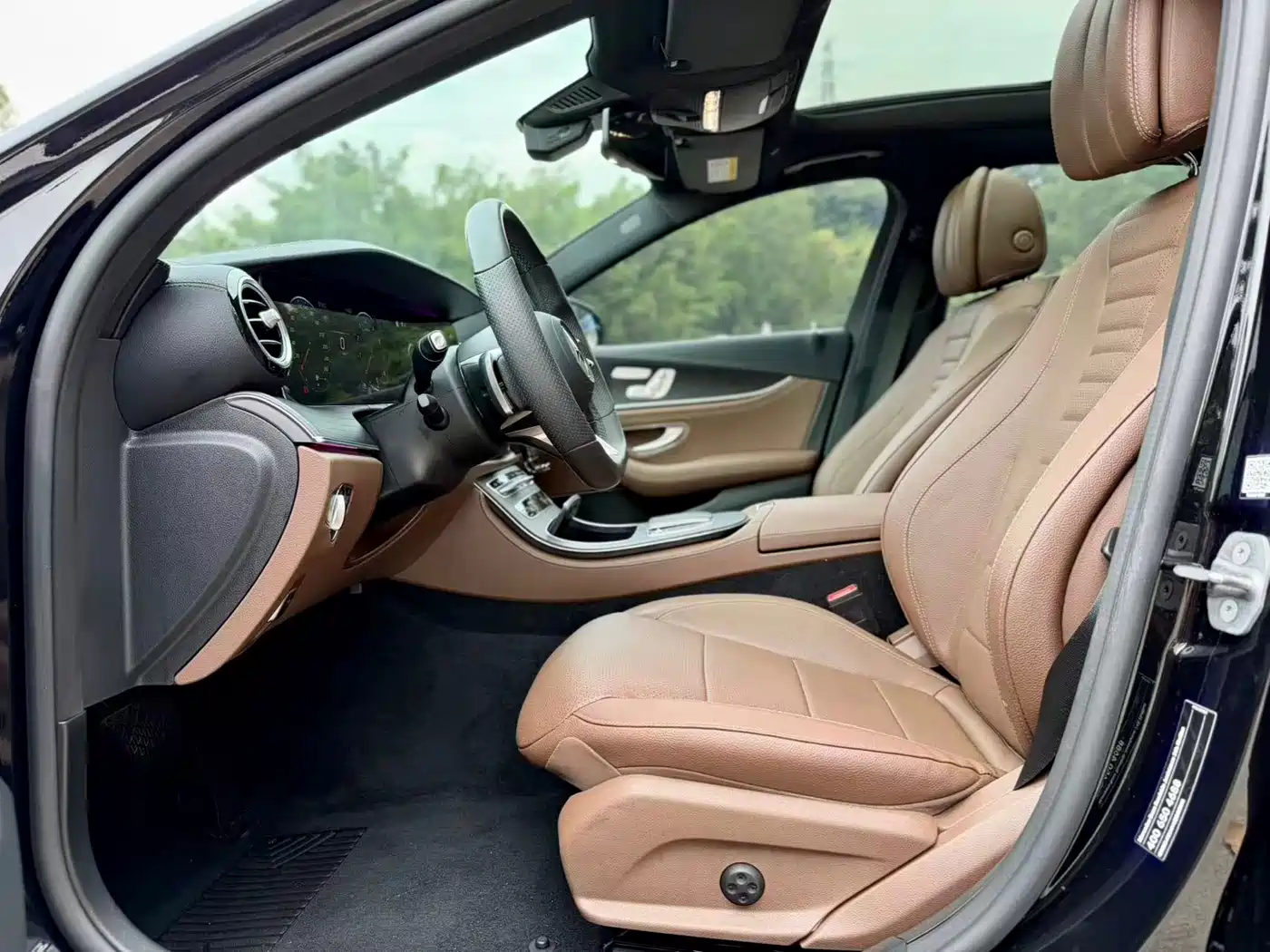 Mercedes-Benz E-Class 2021 E 300 L Sport Fashion фото 4