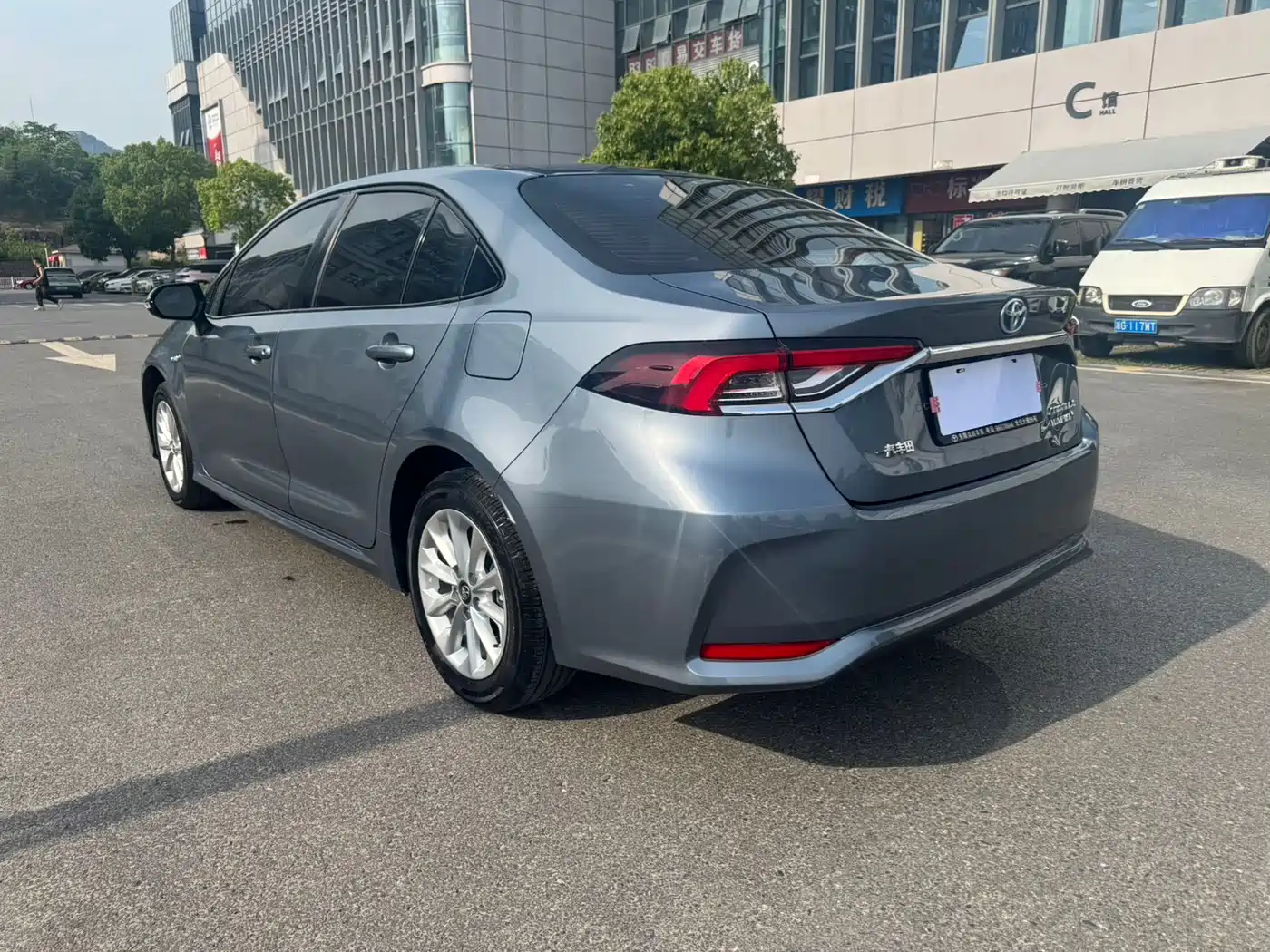 Toyota Corolla 2021 Hybrid 1.8L E-CVT Elite Edition фото 7