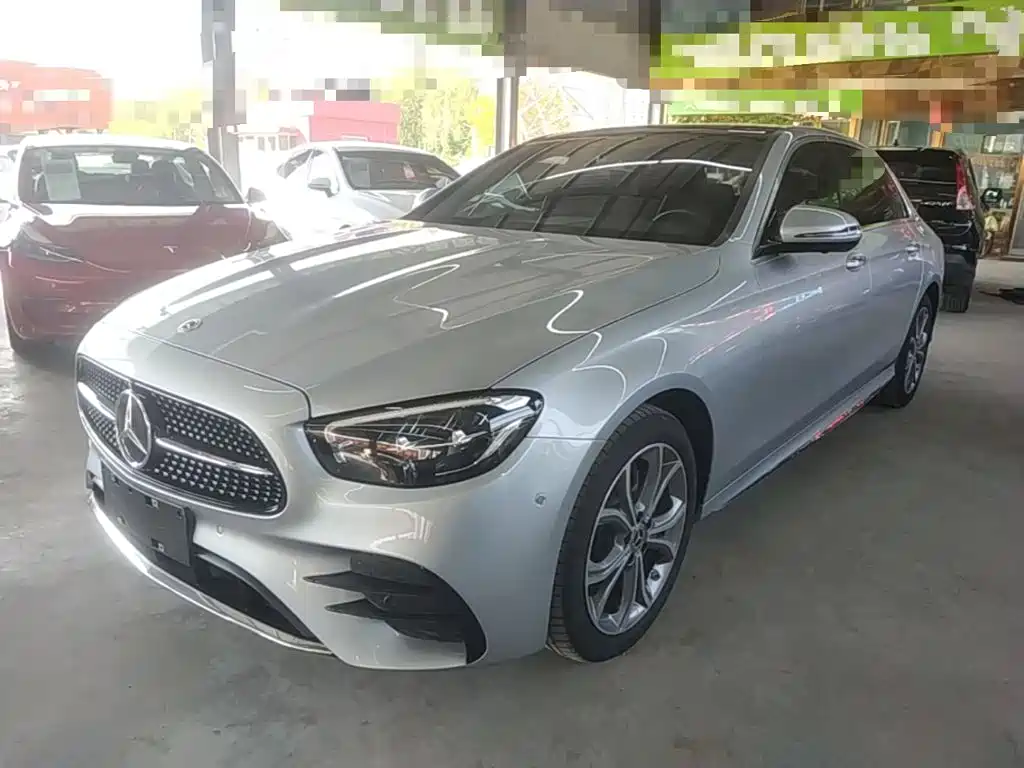 Photo 2 - Mercedes-Benz E-Class
