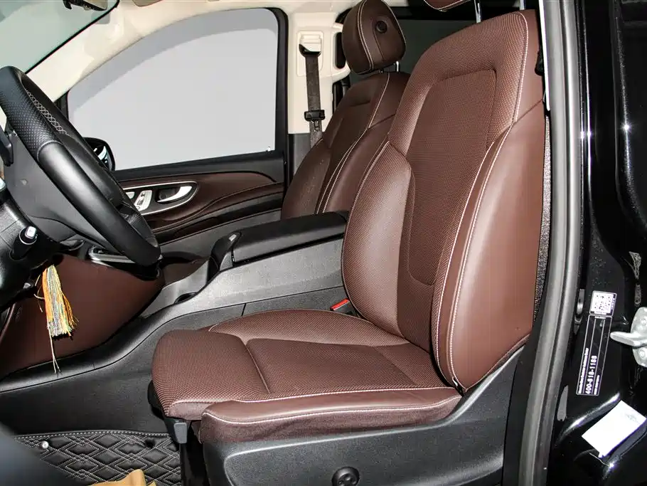 Mercedes-Benz V-Class 2022 V 260 L Long Wheelbase Luxury Edition фото 18