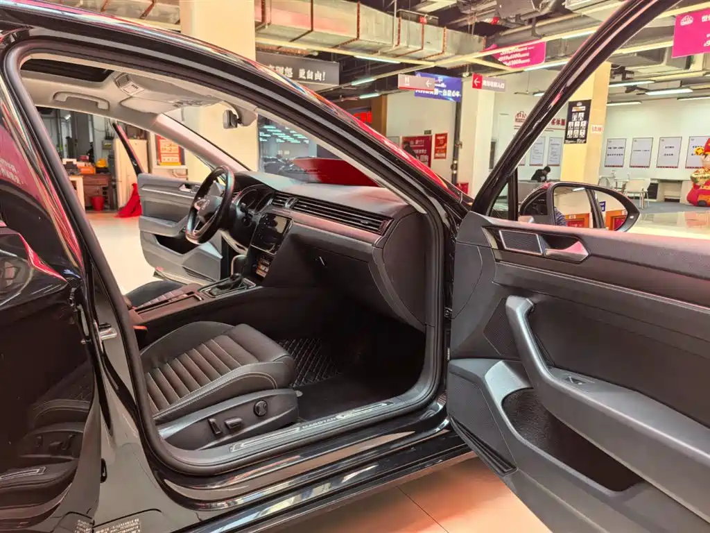 Volkswagen Magotan 2020 330TSI DSG Leading фото 9