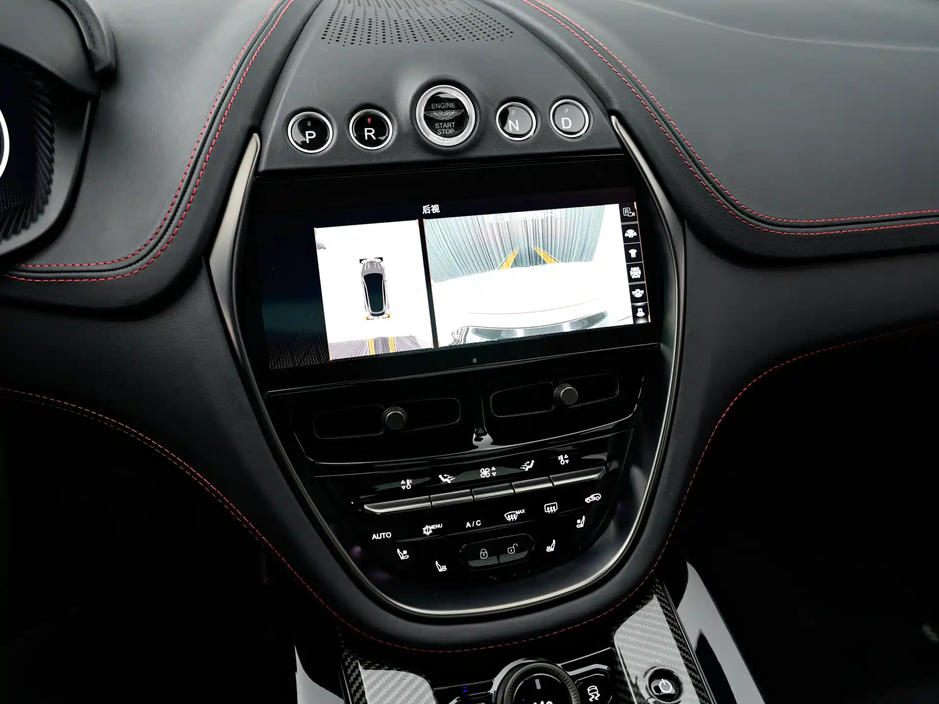 Фото 25 - Aston Martin DBX