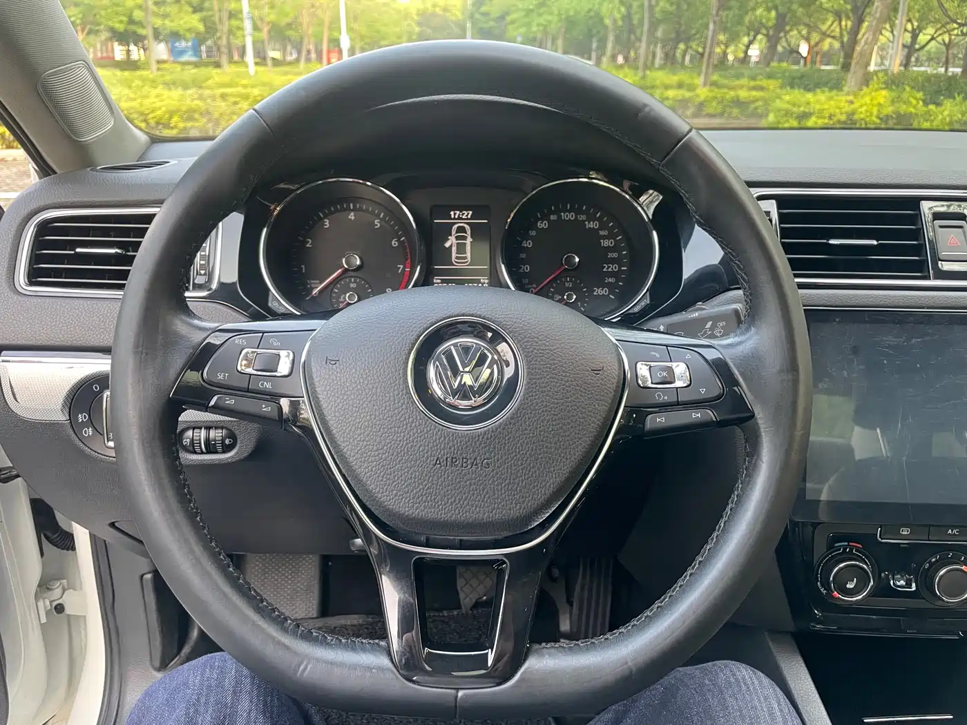 Volkswagen Sagitar 2018 180TSI DSG Premium Edition фото 14