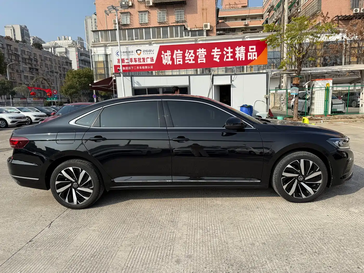 Volkswagen Passat 2022 330TSI Elite Edition фото 4