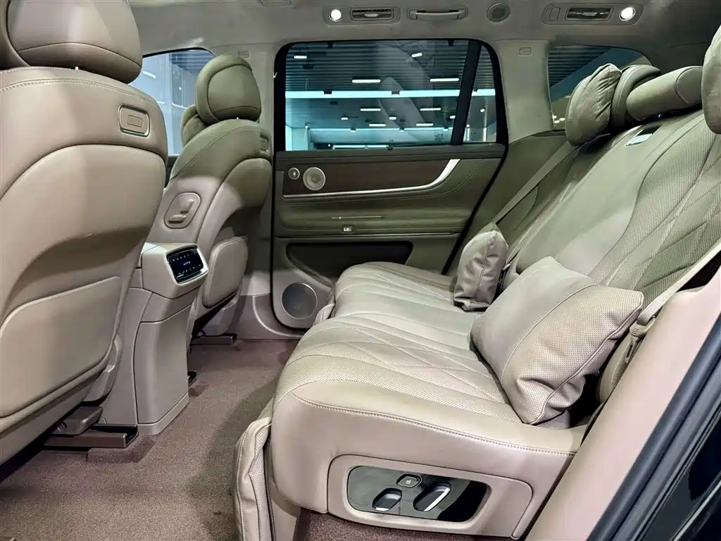 AITO Wenjie AITO M9 2024 Model Extended Range Ultra Edition 52kWh 5-Seater фото 26