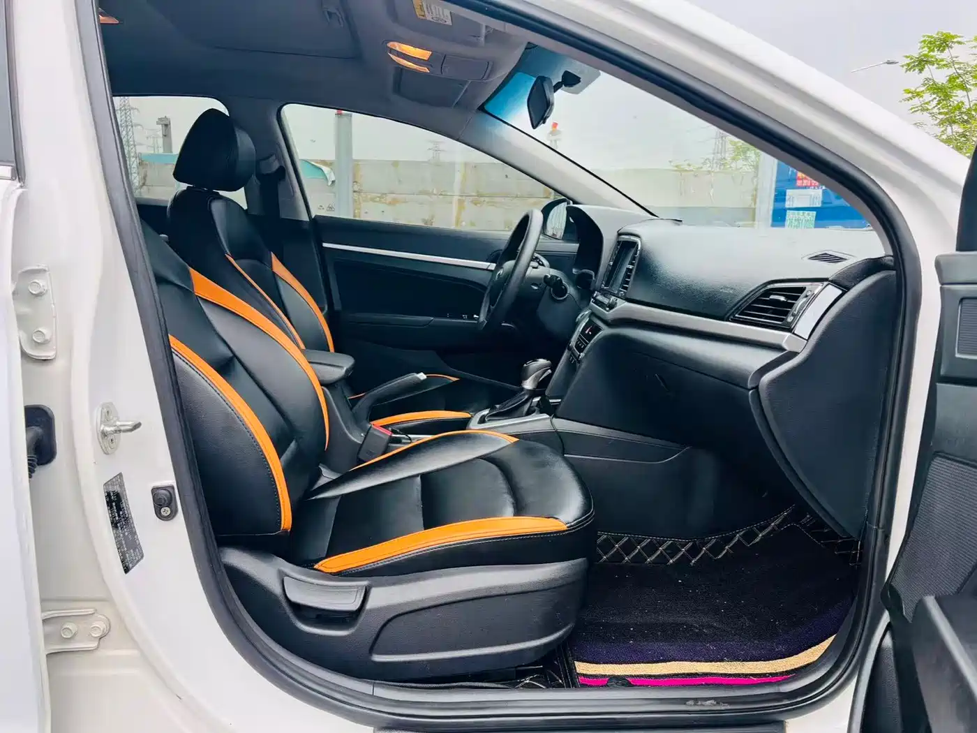 Hyundai Elantra 2016 Model 1.6L Automatic Smart Elite фото 8