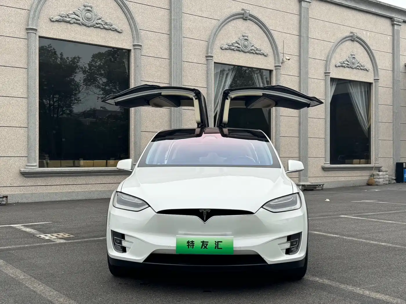 TESLA MODEL X