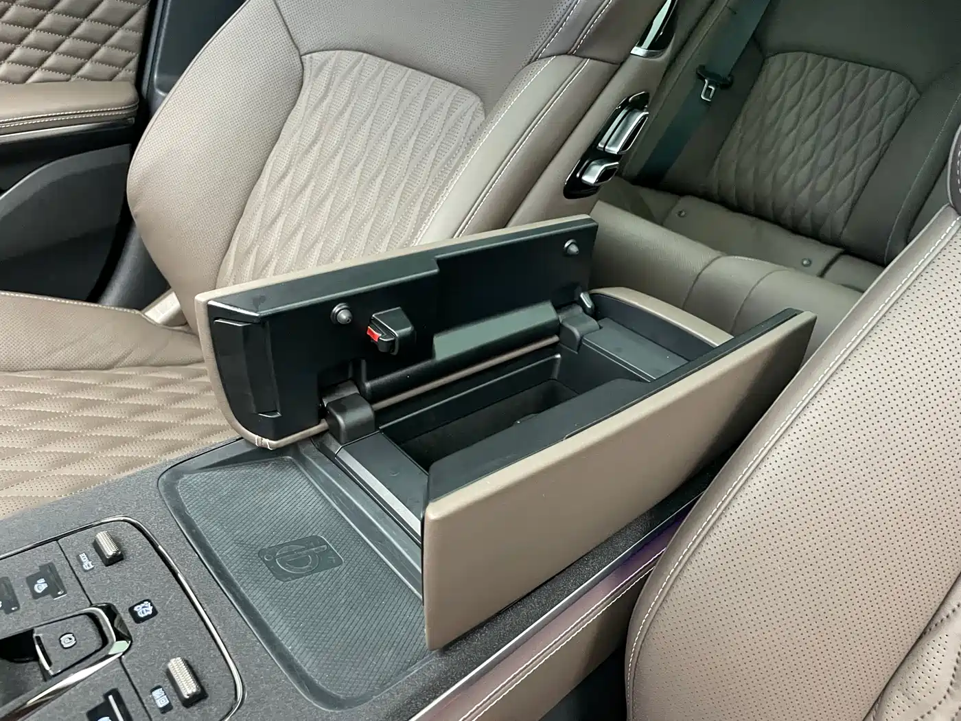BYD Han 2023 EV Champion Edition 605KM FWD Premium фото 17