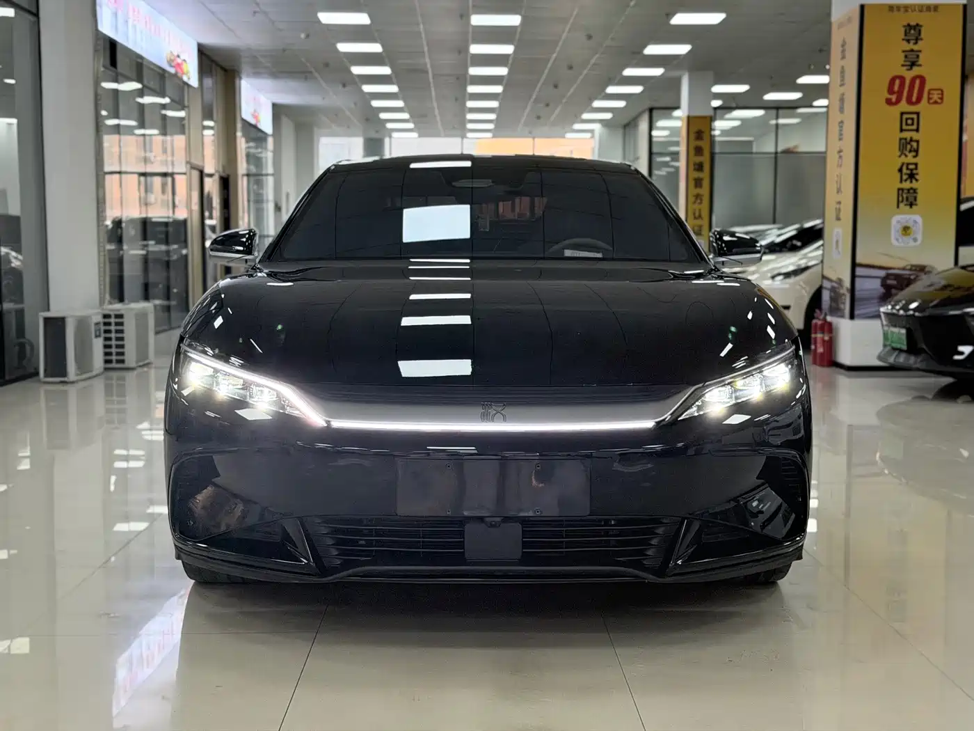 Фото 2 - BYD Han