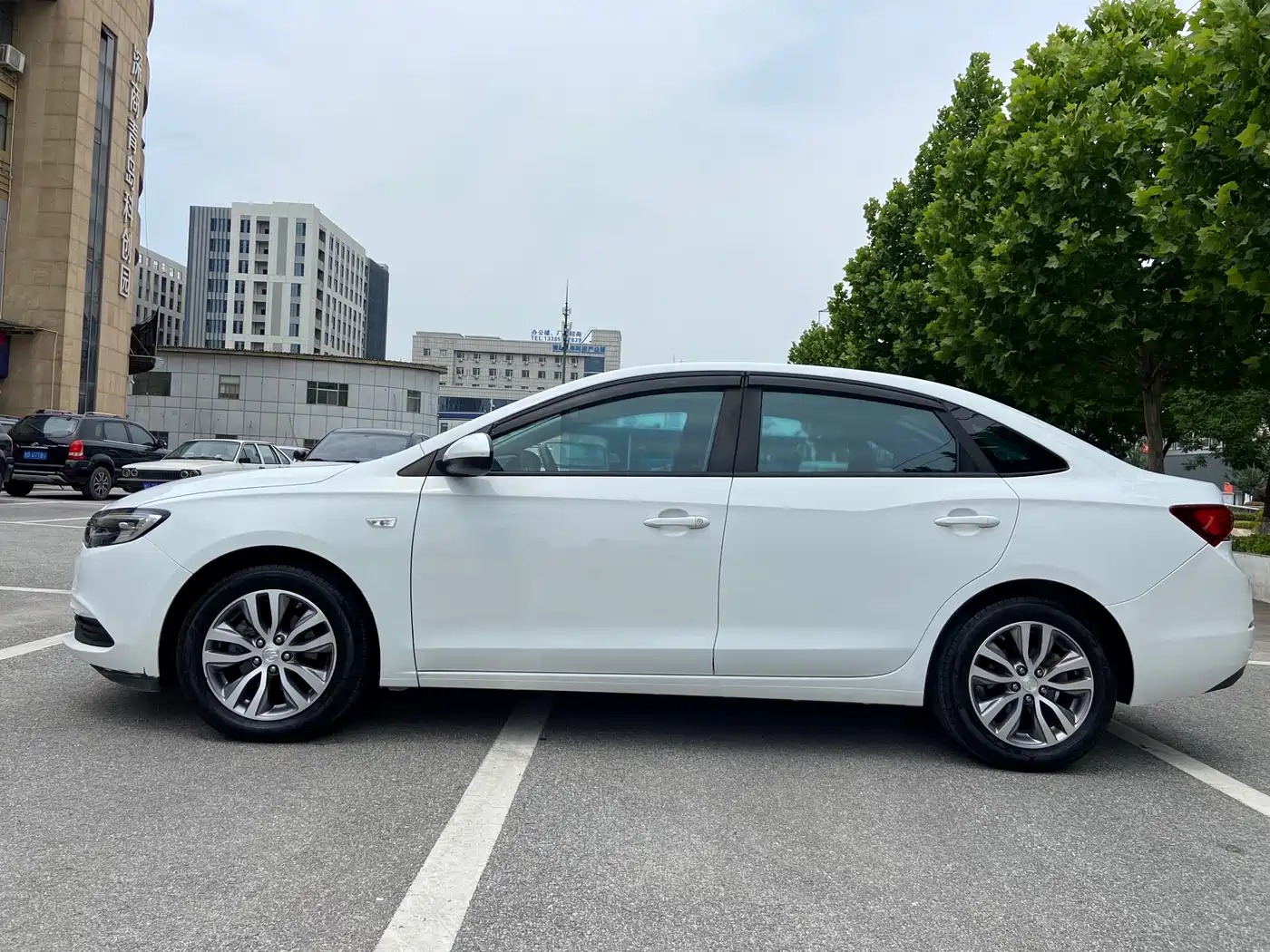 Buick Excelle 2019 18T Auto Connected Elite China VI фото 2