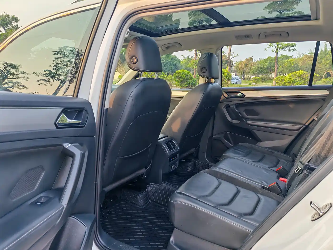 Volkswagen Tiguan L 2018 330TSI Automatic 2WD Luxury Edition фото 8