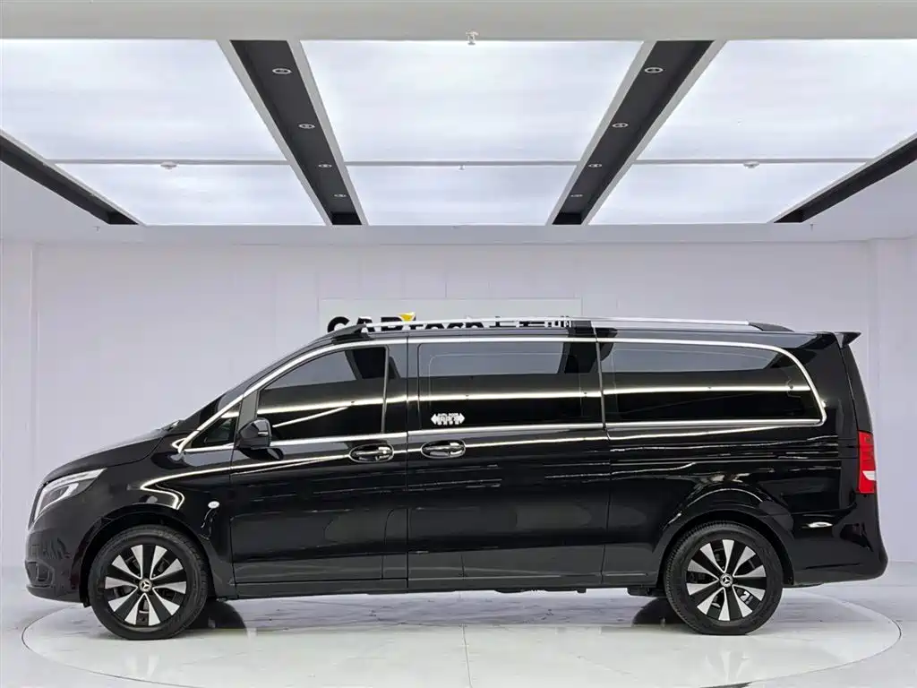 Mercedes-Benz Vito 2021 2.0T Business Edition 7-seater фото 2
