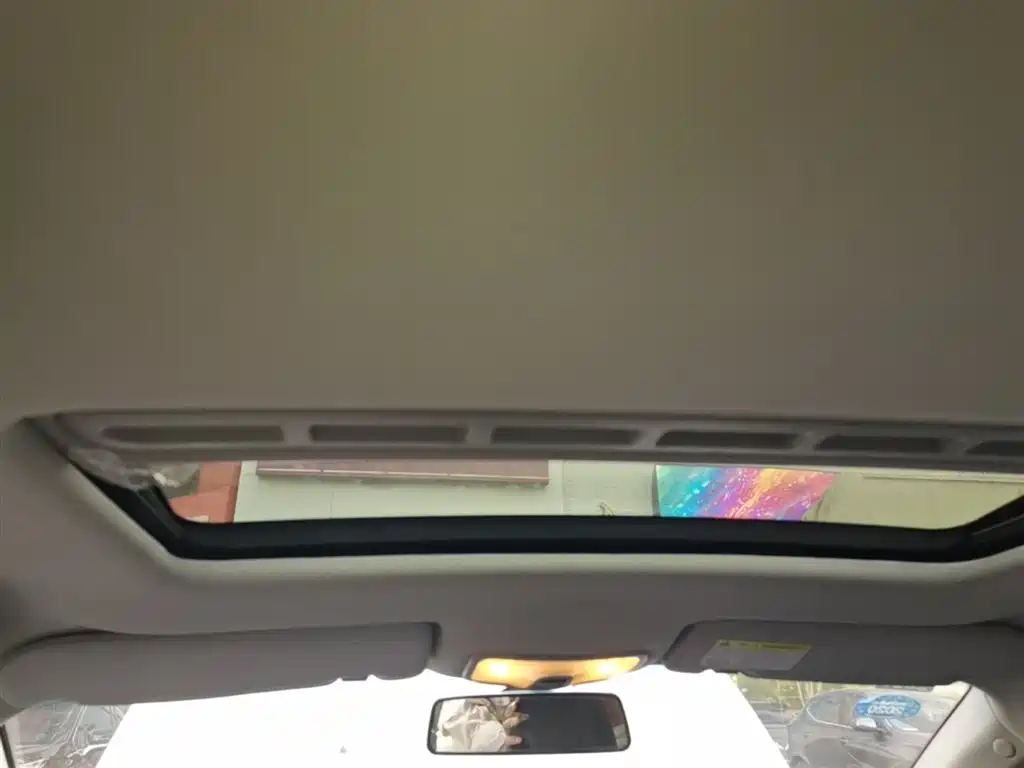 Roewe 350 2017 2015 Model 1.5L Automatic Luxury Sunroof Edition
